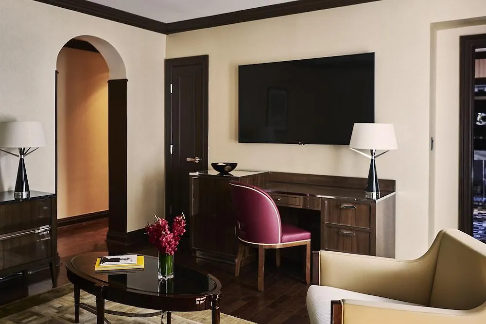 Iroquois New York Times Square Hotel