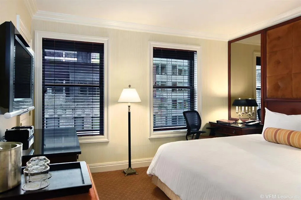 Iroquois New York Times Square Hotel