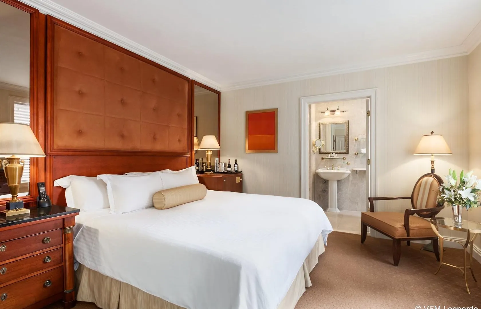 Iroquois New York Times Square Hotel