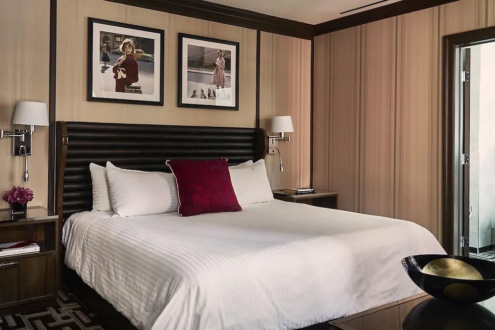 Iroquois New York Times Square Hotel