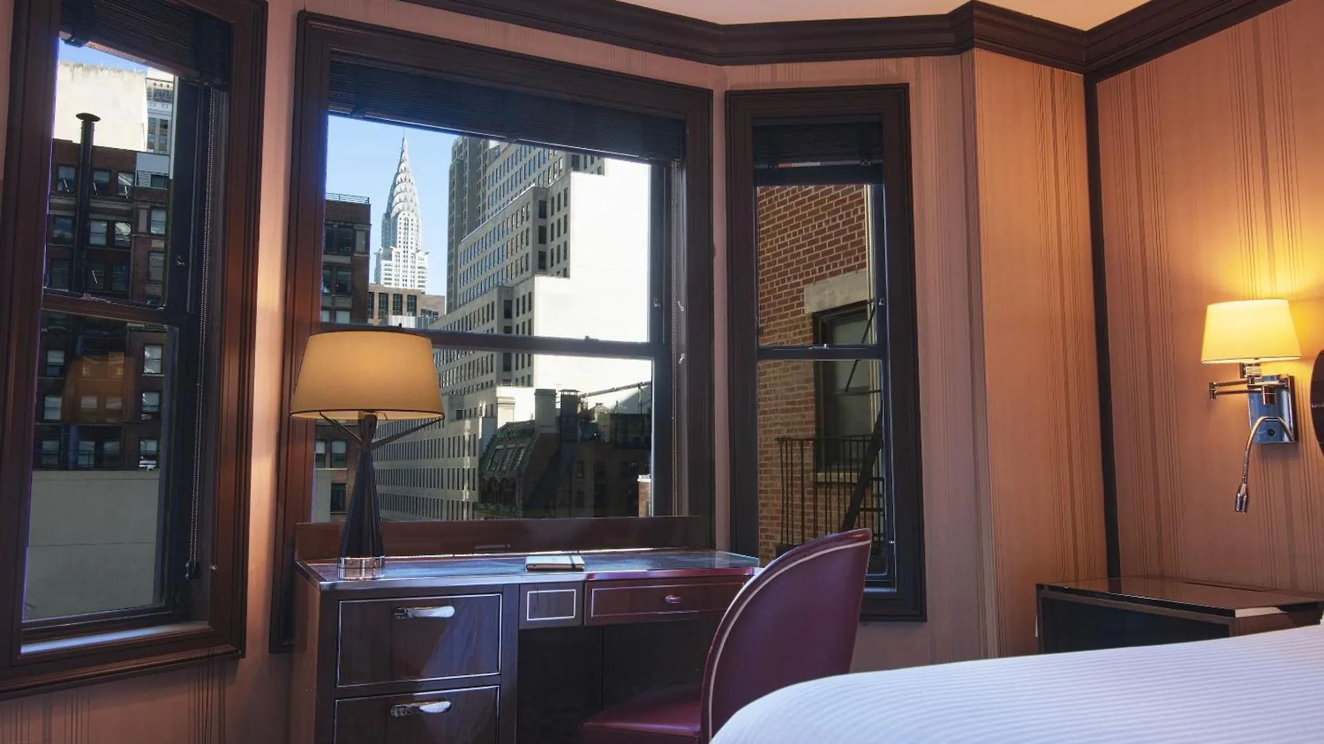 Iroquois New York Times Square Hotel